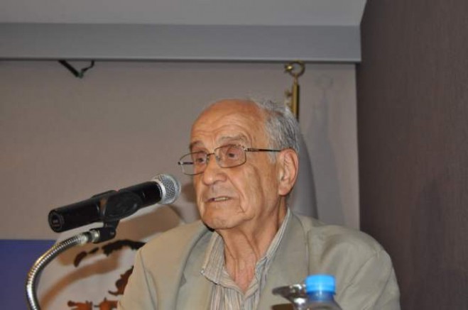 Anayasa Profesörü Mümtaz Soysal hayatını kaybetti