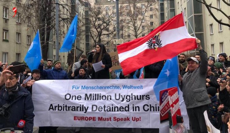 Viyana ve Salzburg’da Çin Protesto Edildi