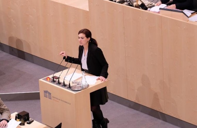 Avusturya’da Irkçılar Müslüman Adalet Bakanı İstemiyor