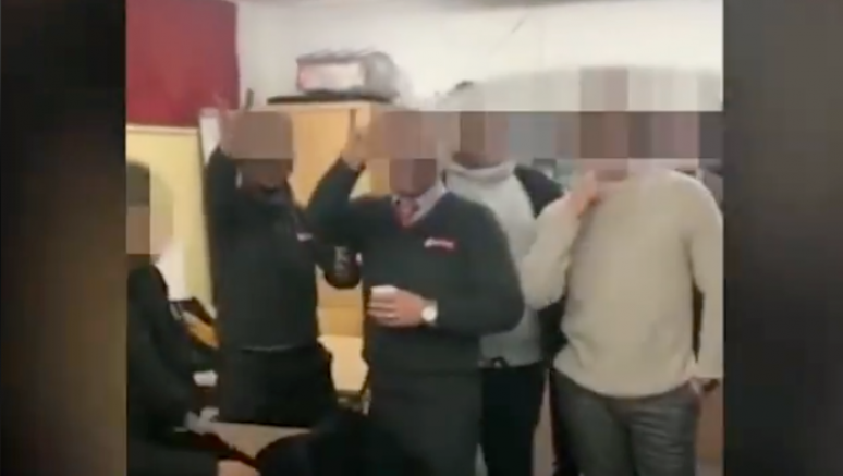 FPÖ, Bozkurt İşareti Yapan Şoförler Hakkında Savcılığa Suç Duyurusunda Bulundu
