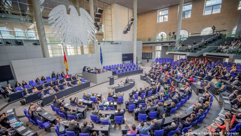 AfD İslamcılığın yayılmasına karşı önlemler alınmasını talep etti