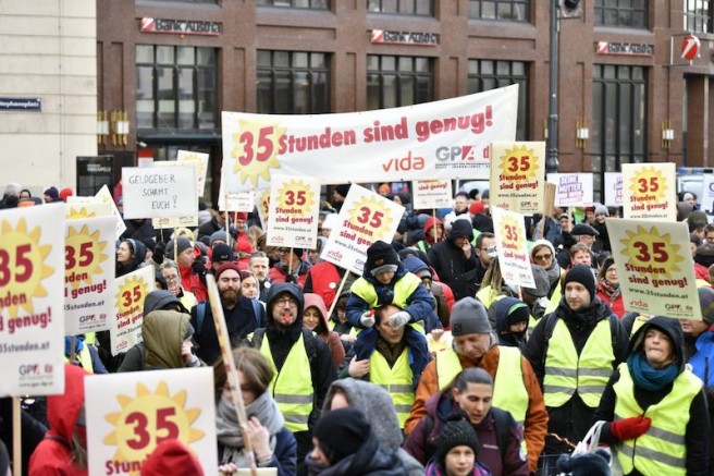 Avusturya’da Hemşireler Greve Gidiyor | Haftada 35 saat