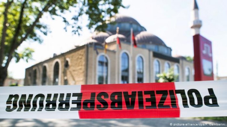 Her iki günde bir İslam düşmanı saldırı
