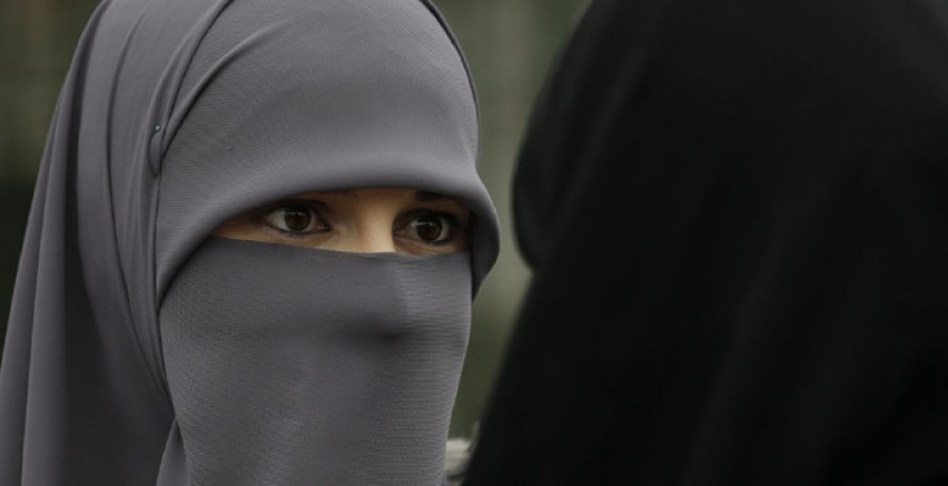 Mahkeme, 16 yaşındaki öğrenciye peçe yasağını geri çevirdi