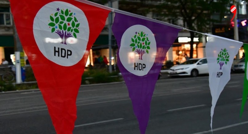 HDP’li sekiz belediyeye kayyum atandı