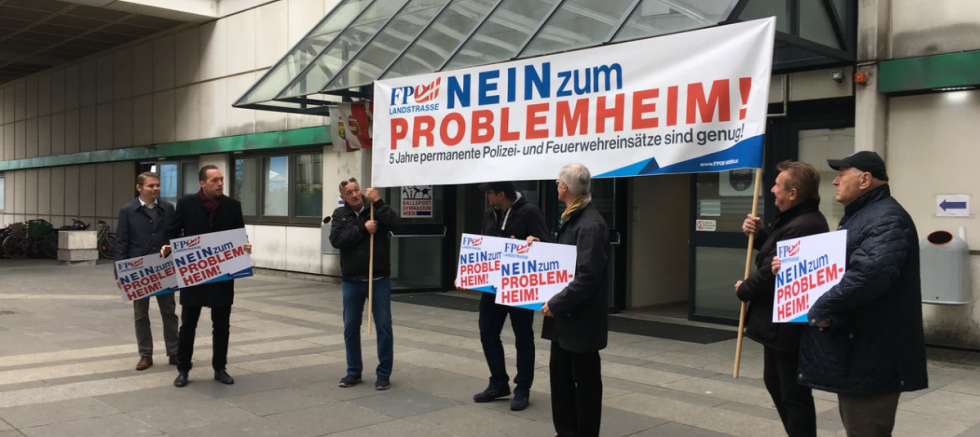 FPÖ’nün Mültecileri Protesto Çağrısına 7 Kişi Katıldı