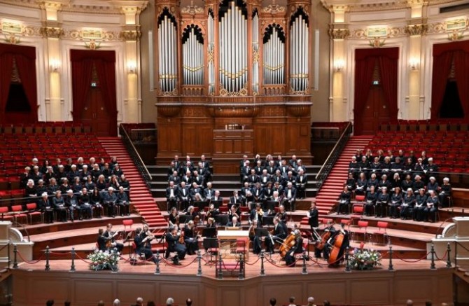 Konserde 102 müzisyen koronavirüse yakalandı, 4’ü hayatını kaybetti