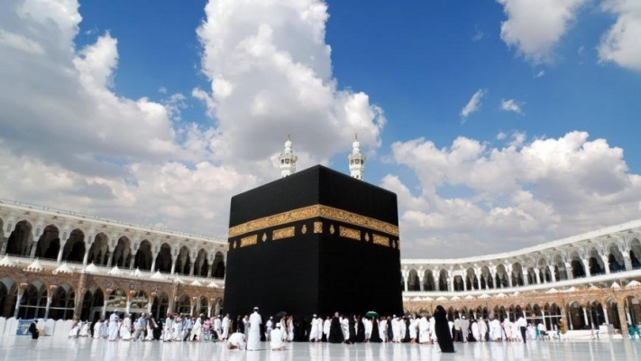 Suudi Arabistan bu yıl ülke dışından Hac ziyaretini yasakladı