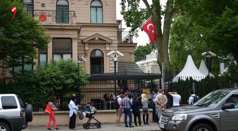 Türkiye’den Emekliyim, Avusturya’da İşe Girince Emekli Maaşım Kesilecek Mi?