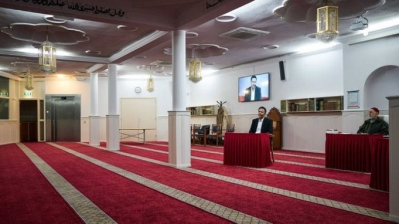 Vakaların artması üzerine bazı camilerin açılışları ertelendi