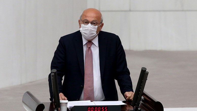 ”Yurt dışındaki emekli Türklere tam zamanlı çalışma izni verilmeli”