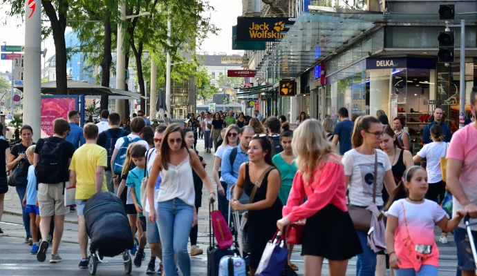 51 Yeni Vaka | Avusturya’da 1.240 aktif korona hastası var!