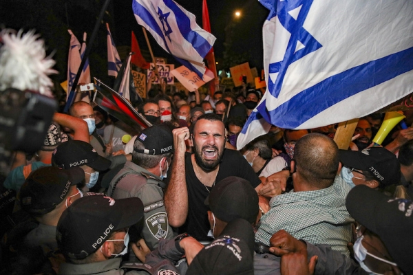 İsrail’de yolsuzluk protestoları sürüyor