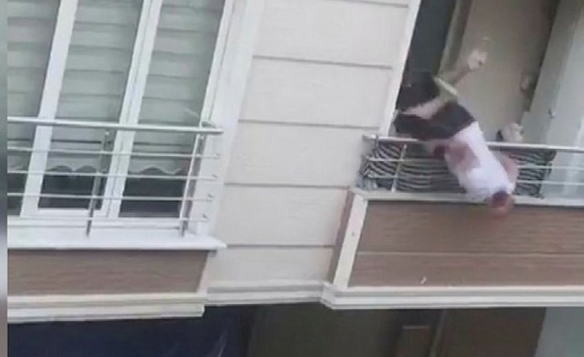Akrabalarıyla kavga ederken balkondan düştü