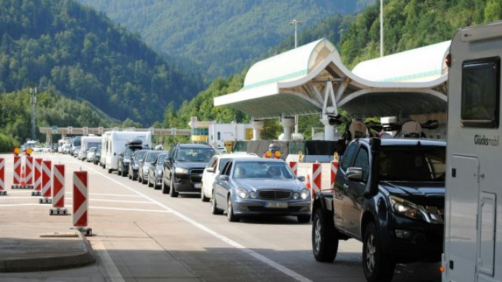 Binlerce Avusturyalı Hırvatistan’ı terk etti
