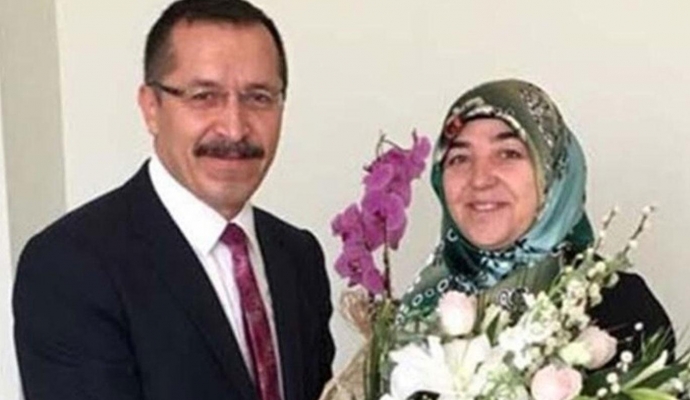 Eşi için özel ilan açmakla suçlanan Pamukkale Üniversitesi Rektörü Bağ, görevden uzaklaştırıldı
