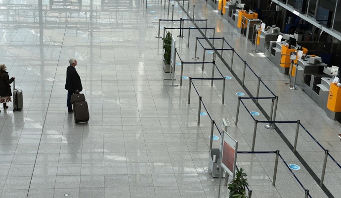 Havalimanında yaşlı kadının bagajından eşinin kemikleri çıktı