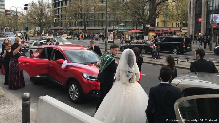Kına gecesi ve düğün kenti korona merkezine çevirdi