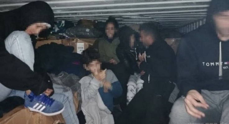 Türkiye’den Gelen Yük Treninin Vagonunda Sekiz Mülteci Bulundu