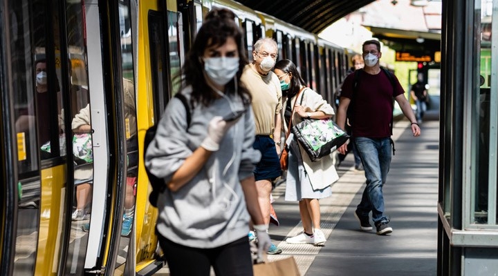 Almanya’da kısıtlamalar 11 Ocak’a kadar uzatıldı