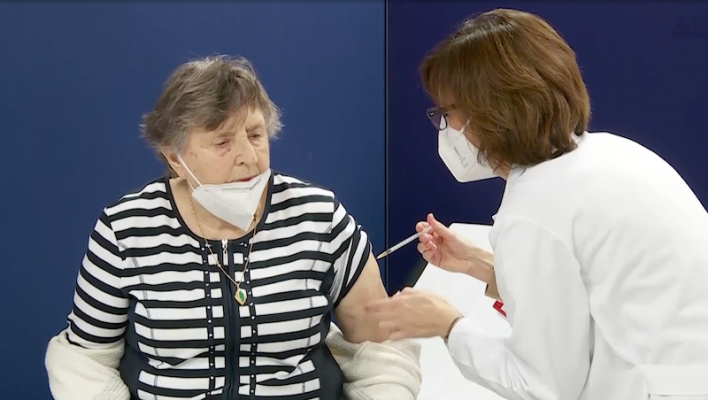 Avusturya’da İlk Aşılar Yapıldı!