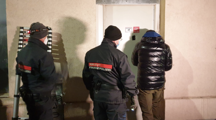 Finanzpolizei hebt illegales Spielcasino aus
