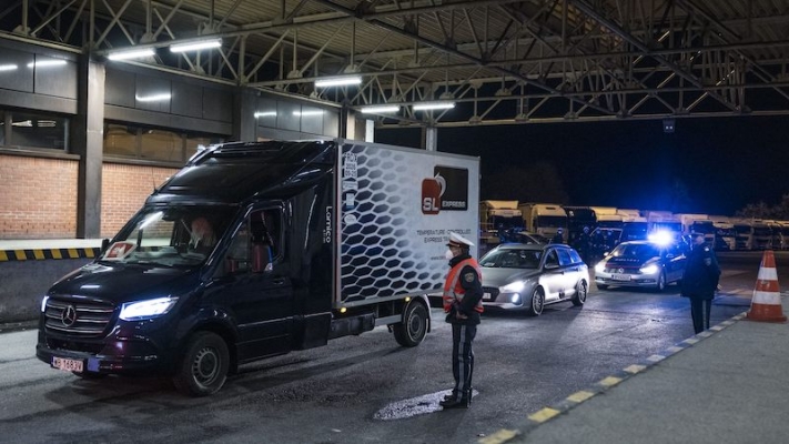Korona Aşısının İlk Teslimatı Viyana’ya Geldi