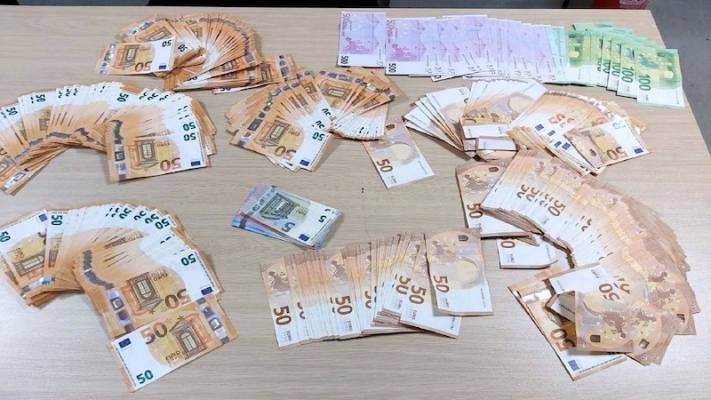 Sırbistan Sınırında Kazağının Gizli Cebinde 55.000 Euro Yakalattı