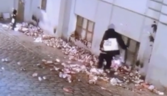 Viyana Terör Saldırısı Anısına Yakılan Mumlara Saldıran Yakalandı