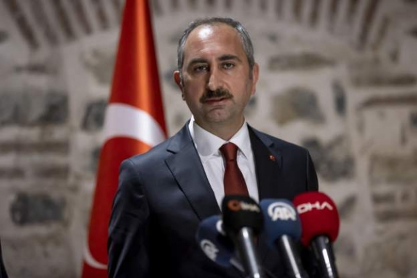 Adalet Bakanı Gül: Sosyal medyada tutuklama siparişi verenlere sesleniyorum, T. C. bir hukuk devletidir