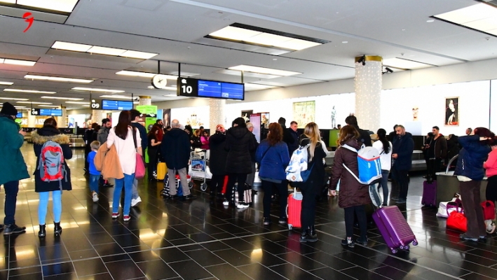 Gelecekte Korona Aşısı Olmayan Uçakla Yolculuk Yapamayacak mı?