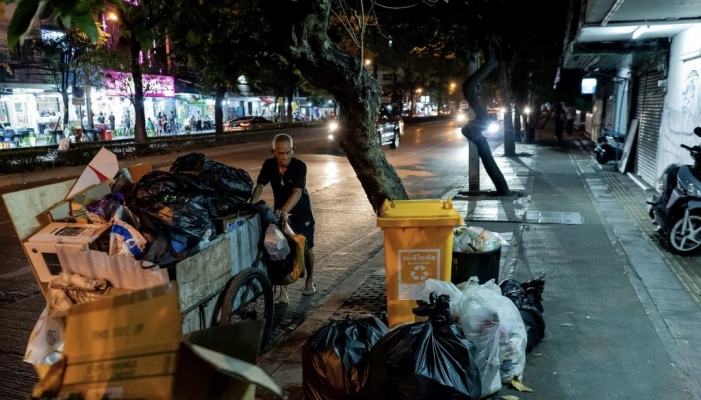 Pandemi Fakiri Daha Fakir Yaptı
