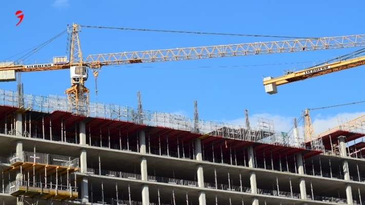 Üst Düzey Bir Yönetici Beş Gün Çalışarak, Normal Çalışanın Bir Yıllık Maaşını Kazanıyor