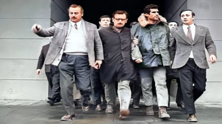 Deniz Gezmiş’in 50 yıl sonra ortaya çıkan yeni fotoğrafları!