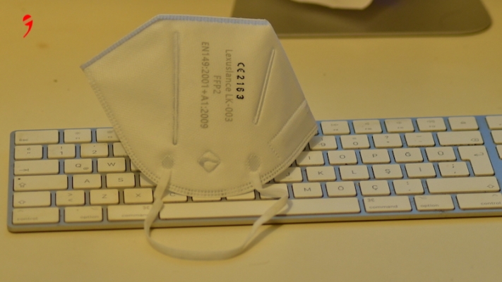 Korona, İnsanların Yalan Haberlere Çok Kolay İnanabildiğini Ortaya Koydu