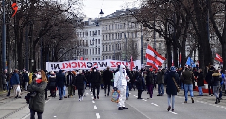 Kurz Hükümeti Sağcı Göstericilere Tolerans mı Gösteriyor?