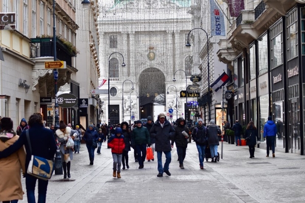 On İki Aydır Korona İle Yaşıyoruz