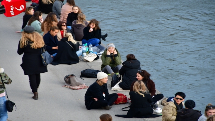 25 Yaşın Altındakiler Arasında Korona Hastalıkları Artıyor