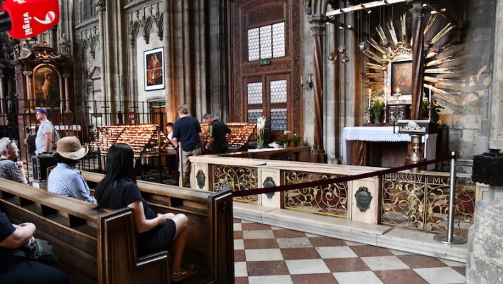 Kutsal Hafta ve Paskalya’da Kiliselere Kısıtlama Yok