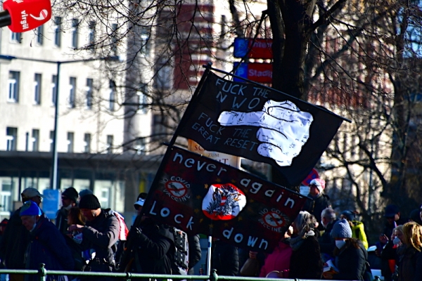 Uyarı | ‘’Korona Komplo Teorileri Radikalleşmeyi Artırıyor’’