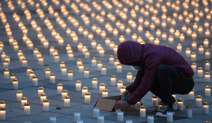 Avrupa’da Bir Milyondan Fazla İnsan Koronadan Öldü