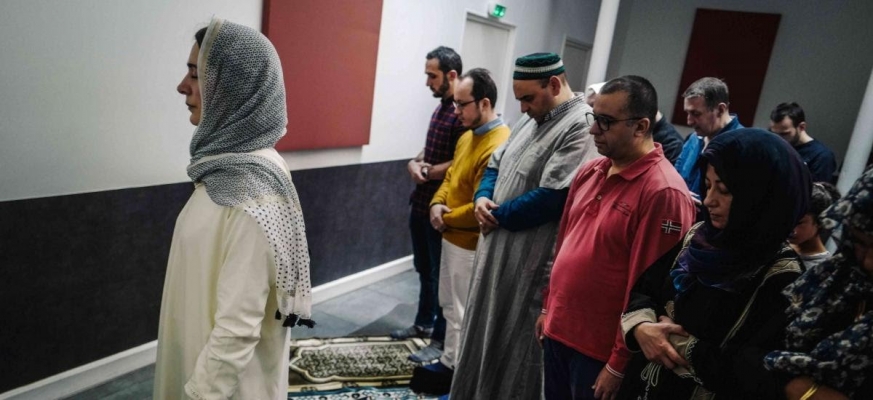 ‘’Kur’an Bir Kadının İmam Olmasını Yasaklamıyor’’