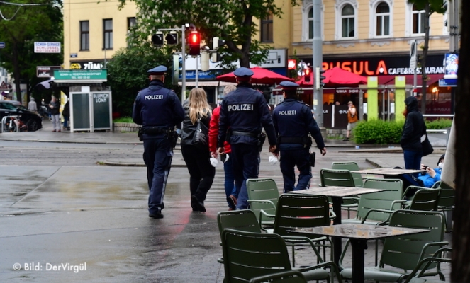 Viyana | Kafe ve Restoranlara Polisten İlk Günden Denetim