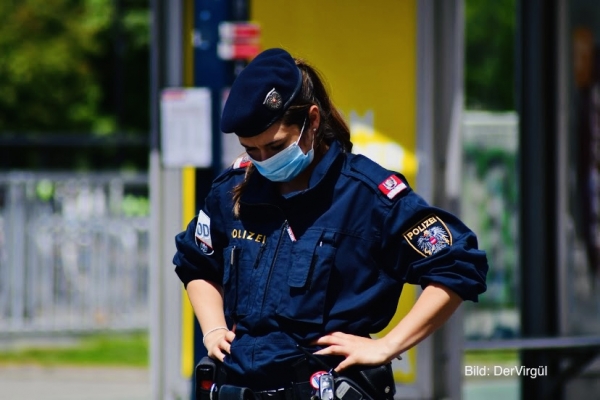 Viyana | Tacize Uğrayan Kadın İçin Gelen Kadın Polis Tacize Uğradı