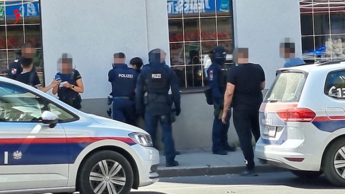 Öğrencileri Bıçakla Tehdit Ederek Gasp Eden Zanlılar Yakalandı