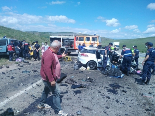 Sivas Gölova’da Feci Kaza | 9 Kişi Hayatını Kaybetti