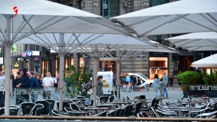 Avusturya’da Aşı Olmayana Sosyal Hayat Kısıtlaması Yaygınlaşıyor |