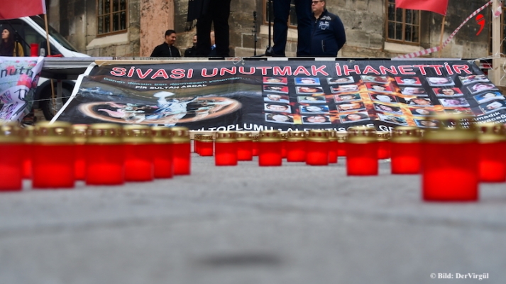 Viyana’da Sivas Katliamında Ölenler Anıldı