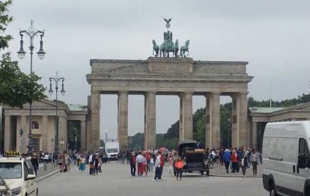 Almanya Yaşlanıyor | Toplam Nüfus 82 Milyon 200 Bin