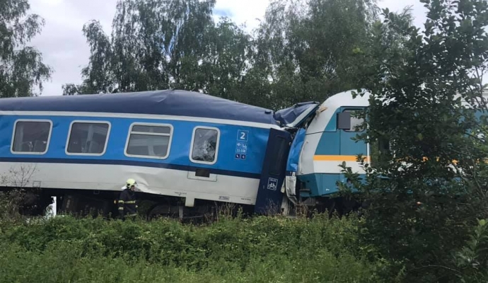 Çek Cumhuriyeti’nde İki Tren Çarpıştı | İki Ölü, Çok Sayıda Yaralı